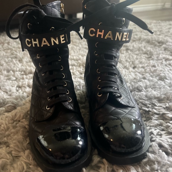 Chanel quilted leather black combat boots - Picture 1 of 5